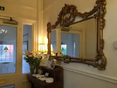 Chester House Guest House - 1