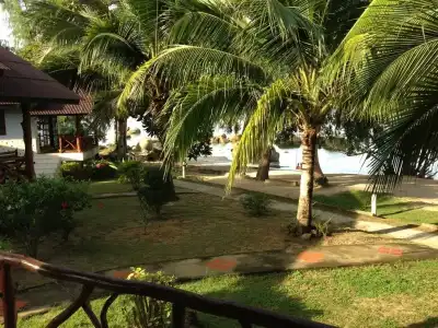 Sea Scene Resort - 8