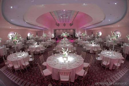Hilton Cincinnati Netherland Plaza - 21