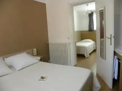 Hôtel Le Cambronne - 12