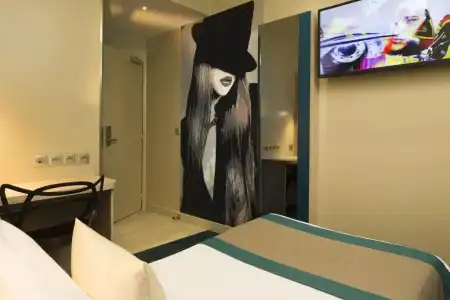 Hôtel Brésil Opéra SPA - 60