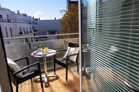 Louisa's Place - 129