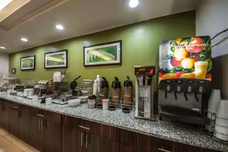 Sleep Inn & Suites Tulsa Central I-44 - 6