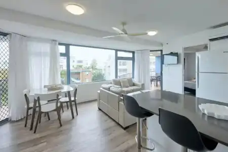 Centrepoint Holiday Apartments - 170