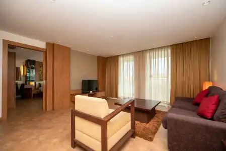 Centara Nova - 4