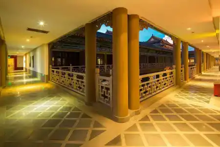 Eadry Royal Garden - 8