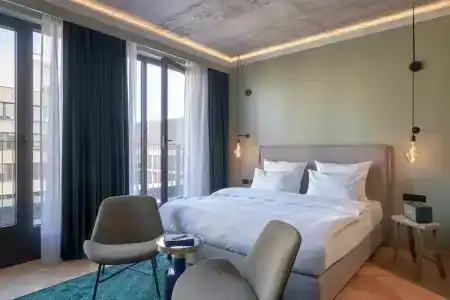 Gekko House, Frankfurt, a Tribute Portfolio - 45
