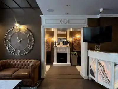 Best Western Plus Market Square Lviv - 2