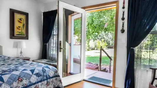 Red Horse Bed and Breakfast - 44