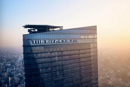 The Ritz-Carlton, - 0
