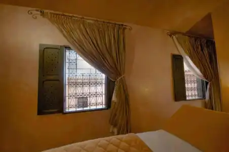 Dar Anebar - 33