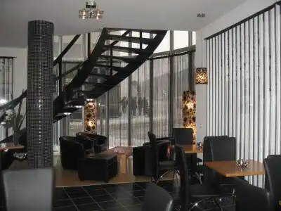 4th floor - 9