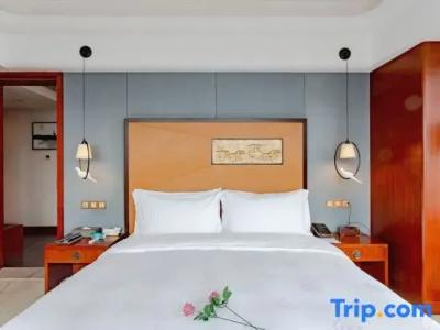 Lujia International - 127