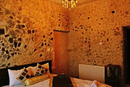 Stone Age Mansion - 56