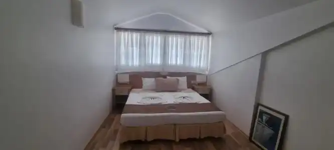 Efe Göcek - 32