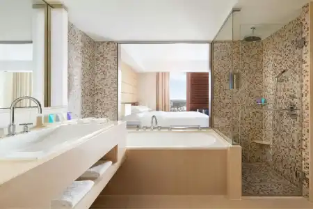 Majestic City Retreat - 11