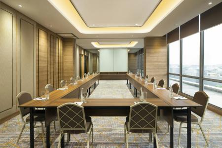 Hilton Garden Inn Jakarta Taman Palem - 38