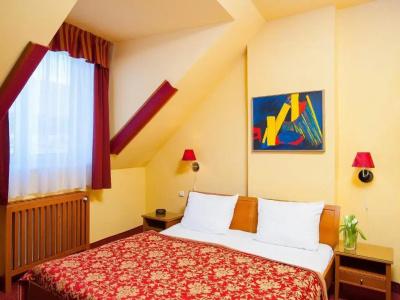 Cloister Inn - 51