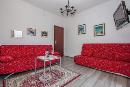 Garden Apartment - 186