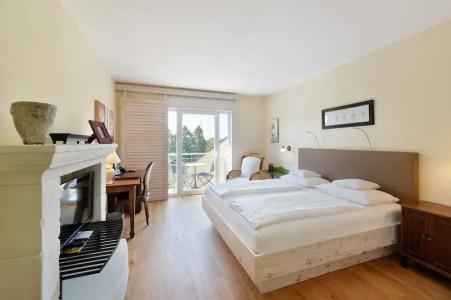 Hirschen in Freiburg-Lehen - 74