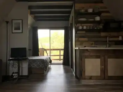 Calm Waters Cabin Resort - 4