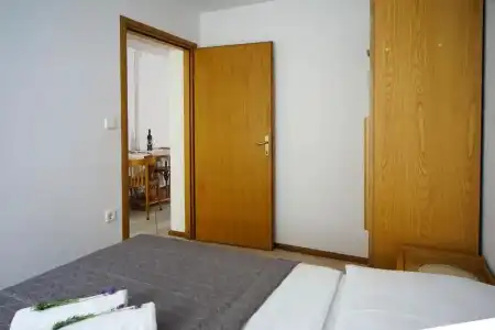 Apartments and Rooms Degra - 38
