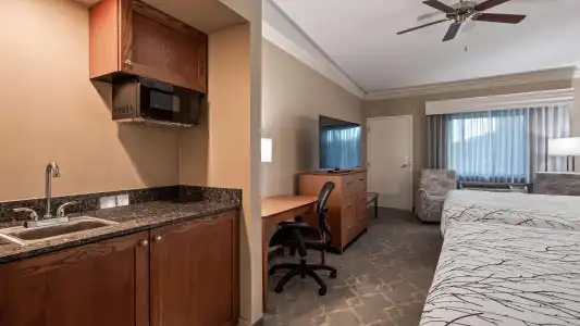 Best Western Plus Silver Saddle Inn - 32