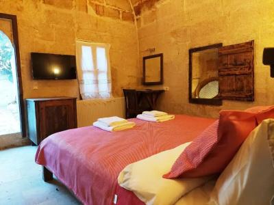 Armesos Cave - 58