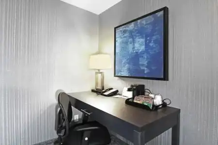 Holiday Inn Express & Suites Calgary by IHG - 87