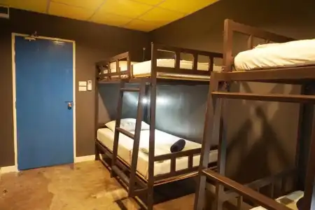 B&B House & Hostel - 28