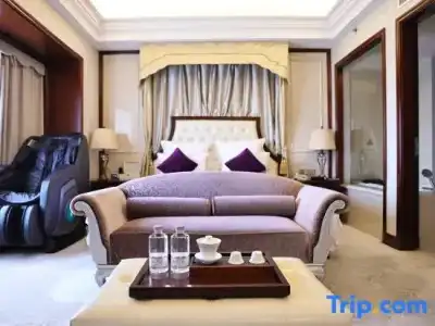Nanjing Grand - 102