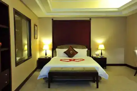 Royal Marina Plaza - 6