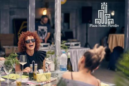 Plaza - 266