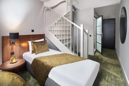 Boutique First City - 1