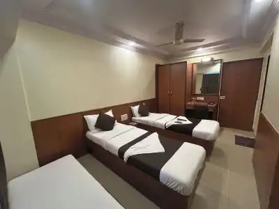 Lucky Goregaon - 36