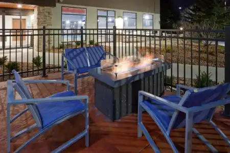 Holiday Inn Express & Suites Minneapolis – West End by IHG - 56