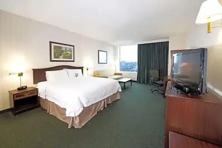 Hampton Inn by Hilton Ottawa - 77