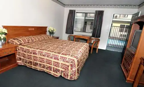 Hollywood Inn Express North - 4