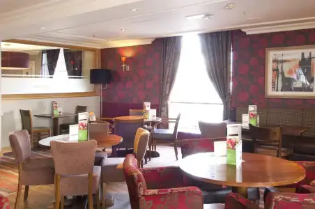 Premier Inn London County Hall - 19