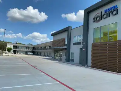 Solara Hobby Airport - 2