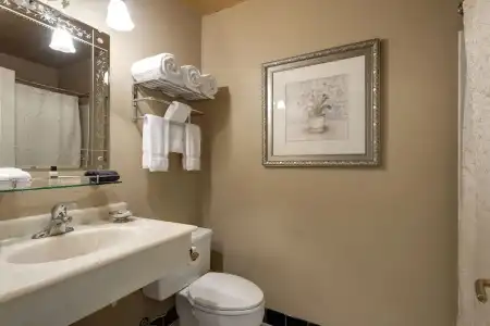 Nicollet Island Inn - 32