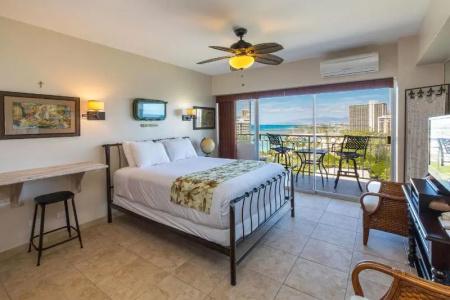 Waikiki Shore by OUTRIGGER - 211