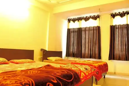 Chit Chat Palace - 5