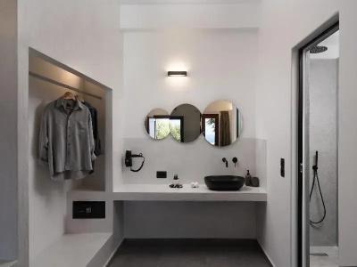 Splendour & Suites - 166