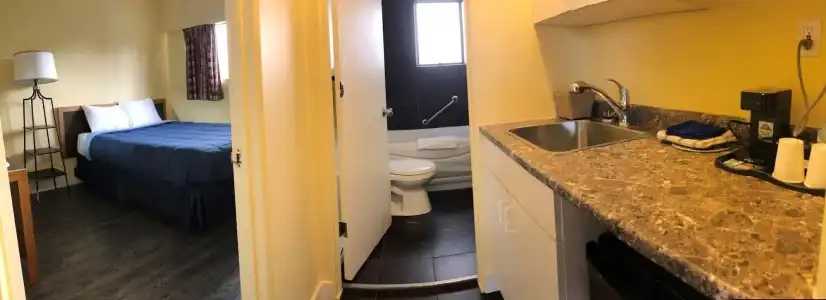The Port-O-Call Inn & Suites - 3