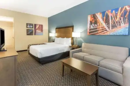 La Quinta Inn & Suites by Wyndham Chicago Downtown - 71