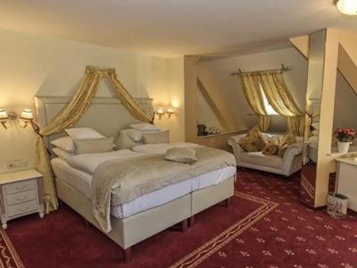 Augusta Am Kurfürstendamm - 5