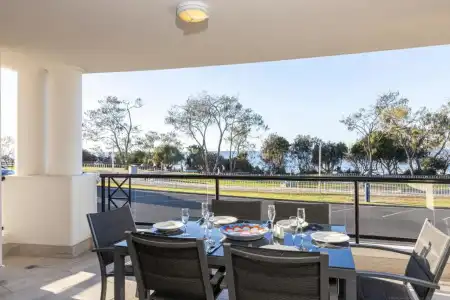 Bay Royal Apartments - 243
