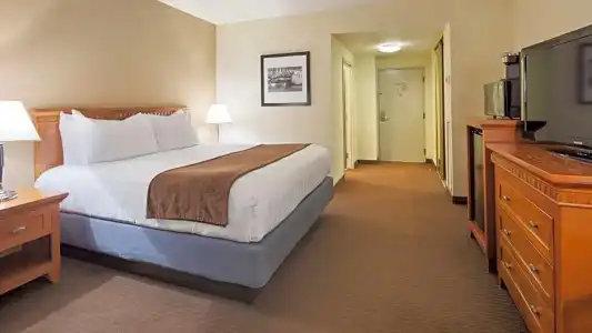 Best Western Plus Bayside Inn - 44