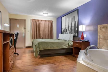 Quality Inn Columbus - East - 2